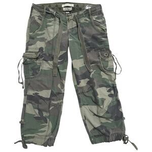 Vintage Y2K Abercrombie & Fitch Green Camo Low Rise Cargo Capri Pants Size Small